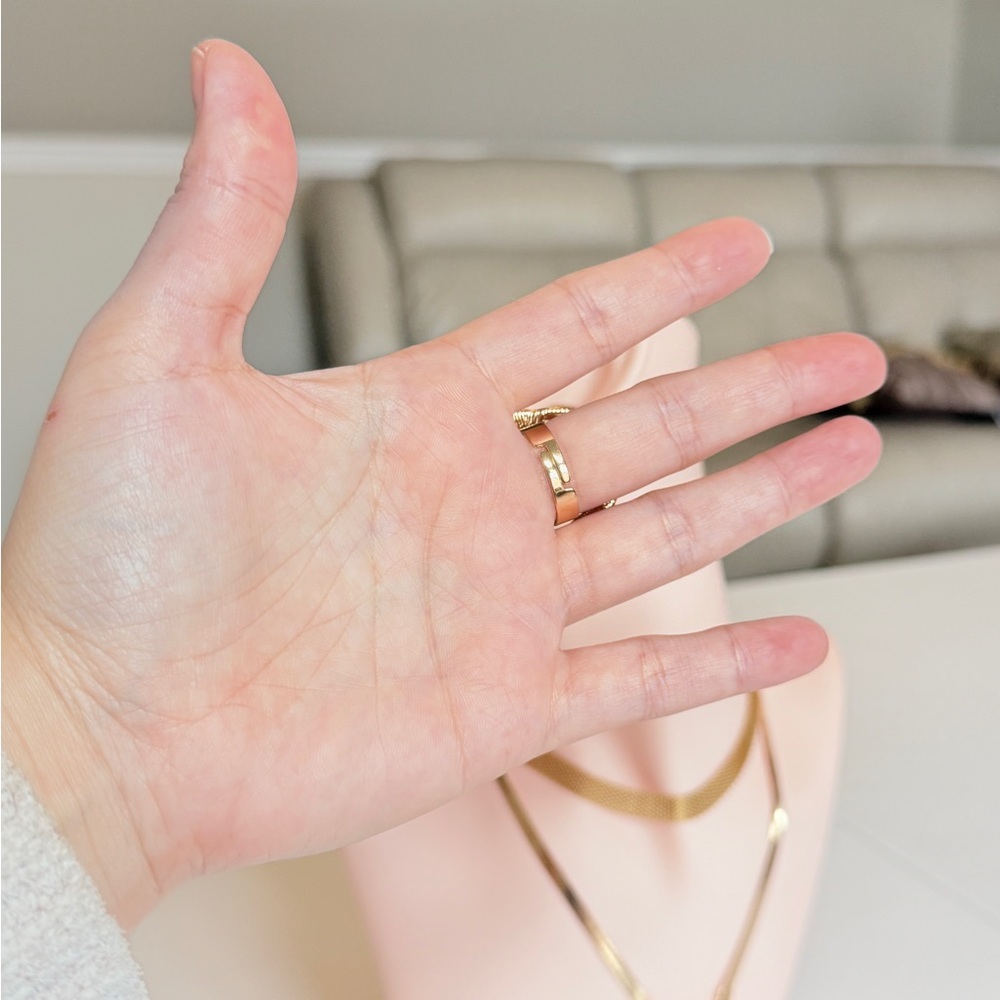 Gold Pearl Statement Ring - Elegant Women's Fashion Jewelry’s - Picture 5 of 10